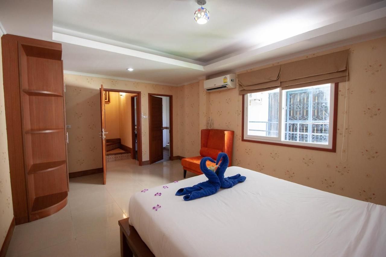 3 Bedroom Town With Private Pool
