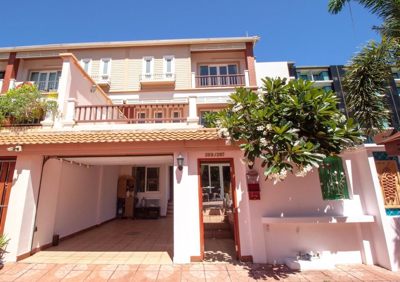 วันหยุดที่บ้าน 3 Bedroom Town With Private Pool *