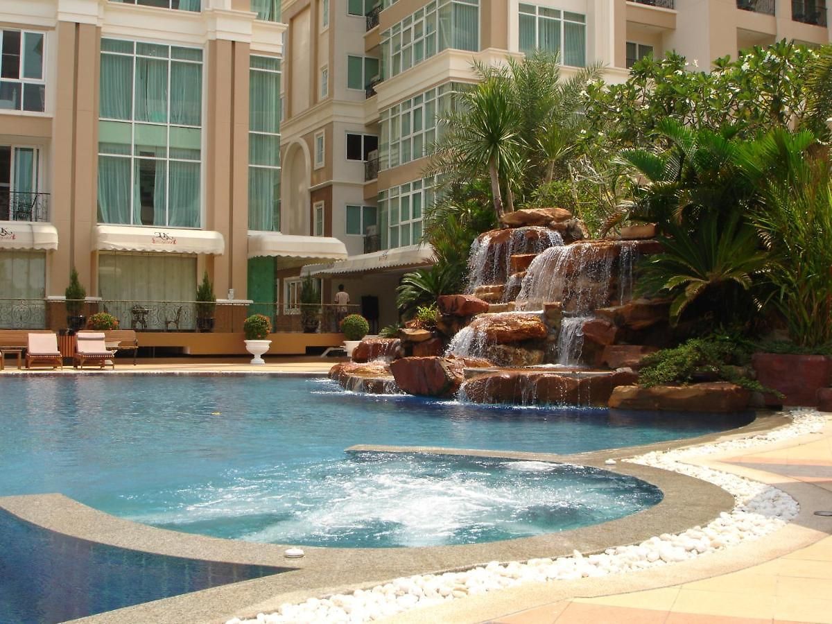 Beautiful A6 * Pattaya