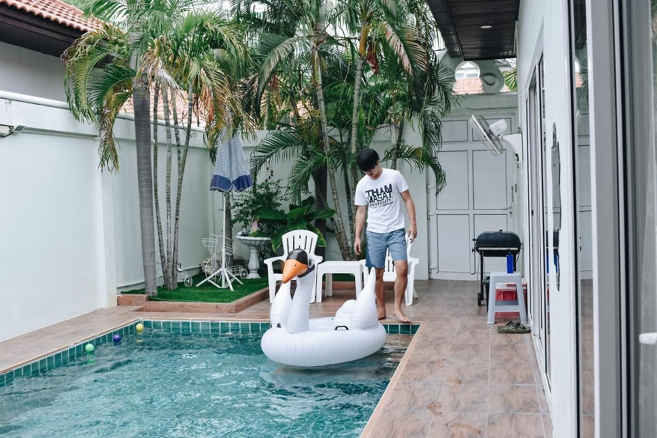 วิลล่า The Pool House No.8