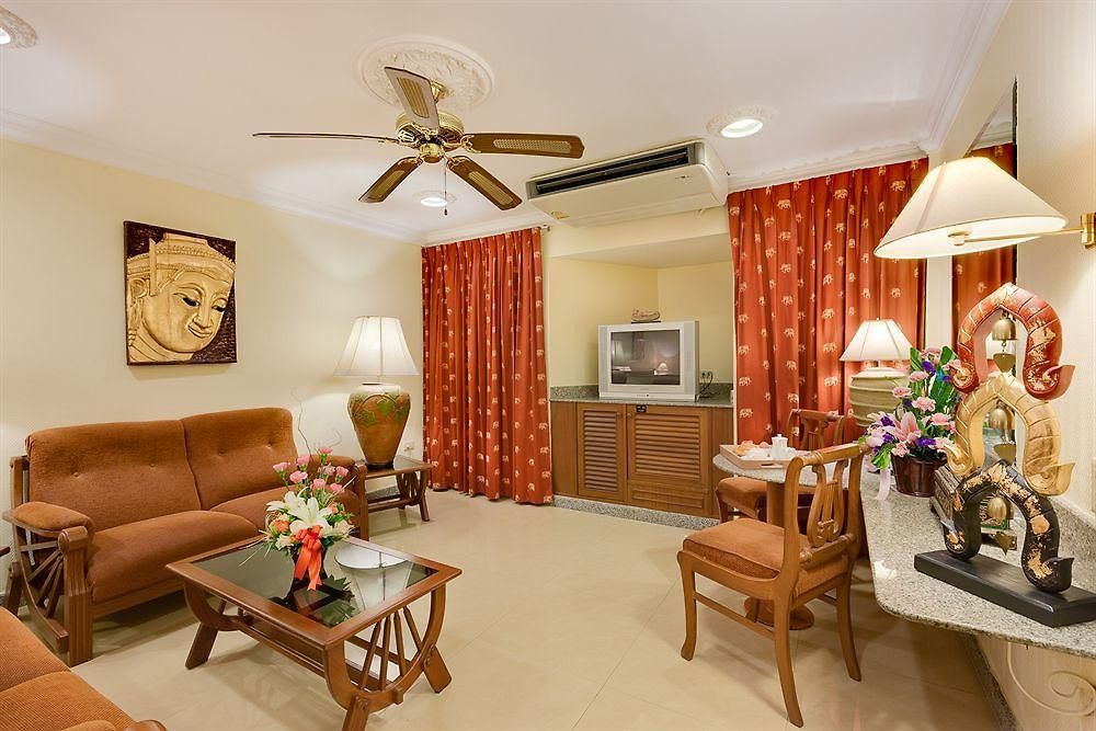 Hotel The Ambiance 3*