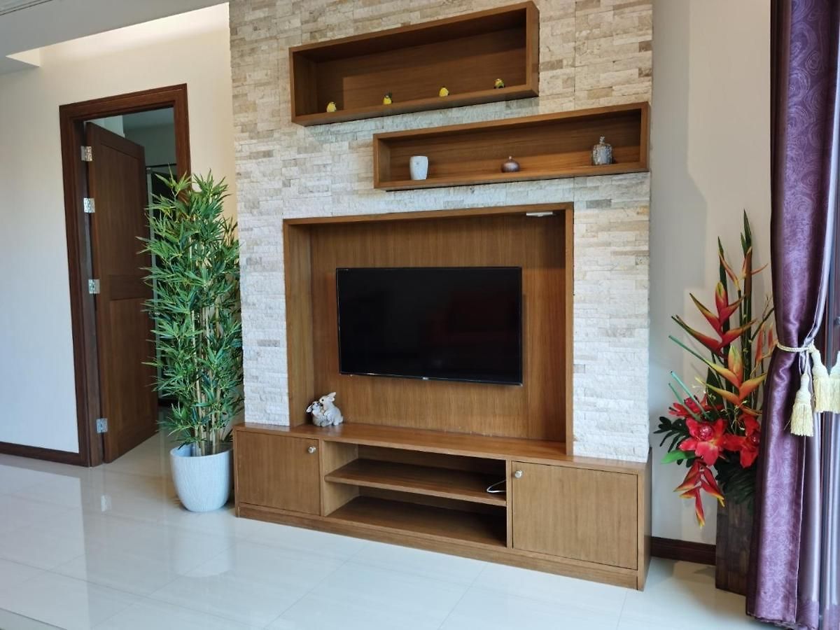 City Aparthotel 2*