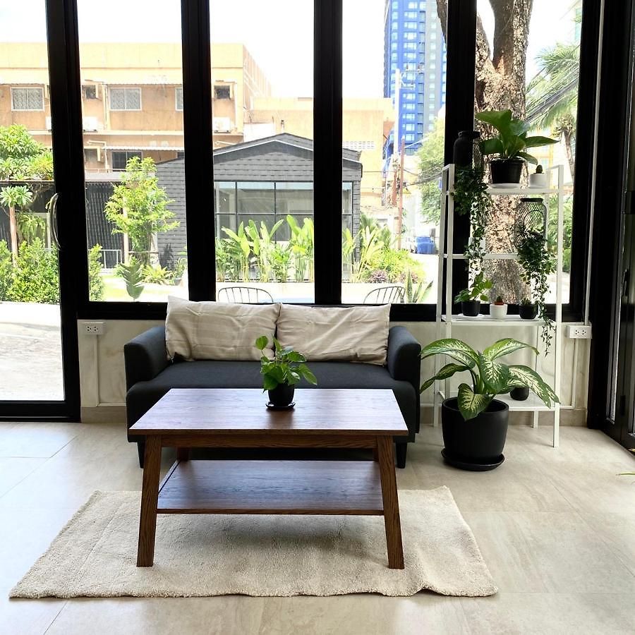 โรงแรม The Shade