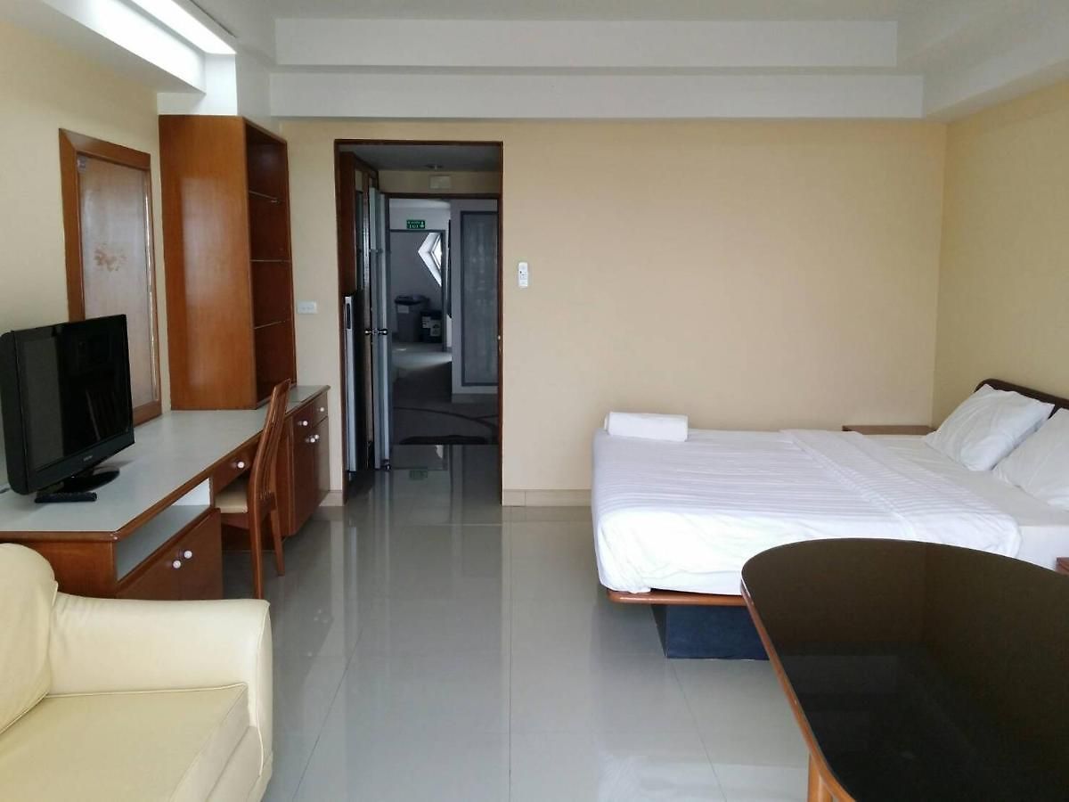 Peak Condominium 4*
