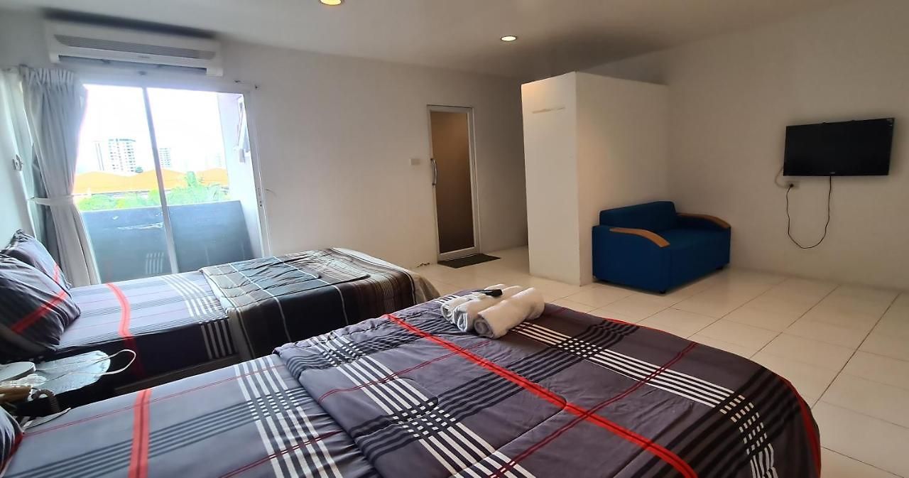 โรงแรม Leela One 2*