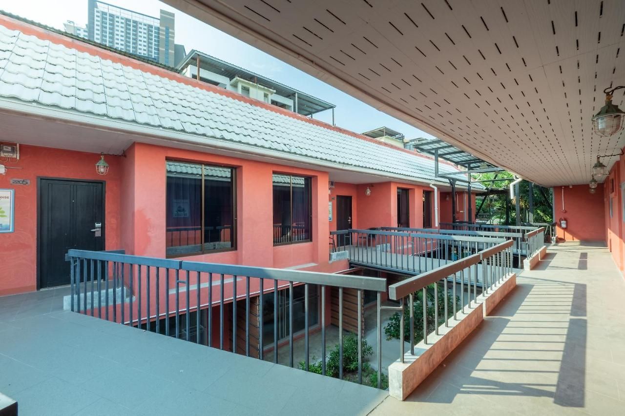 Oyo 75369 Cozy Rooms@ Addicts โรงแรม Pattaya