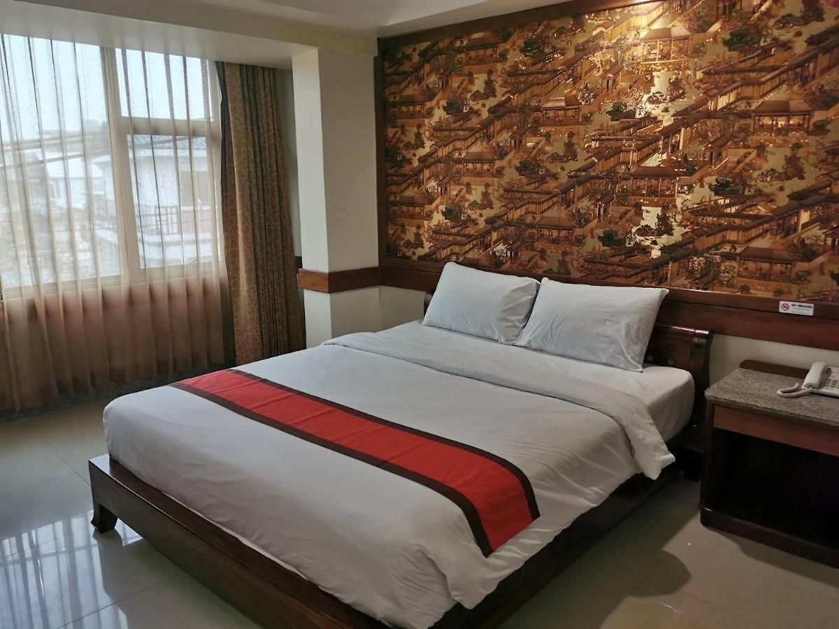 โรงแรม Accustay