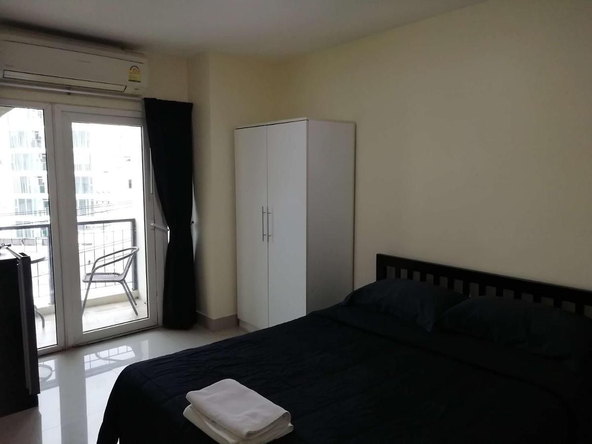 โรงแรม Dania
