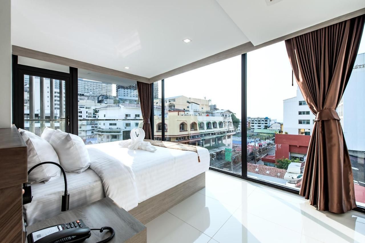แบควูดส์ โฮเทล พัทยา 5* Pattaya
