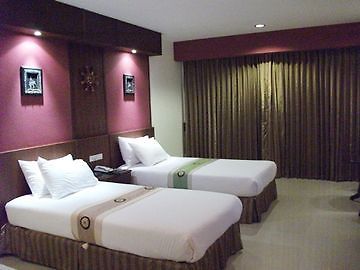 โรงแรม Rita & 3*
