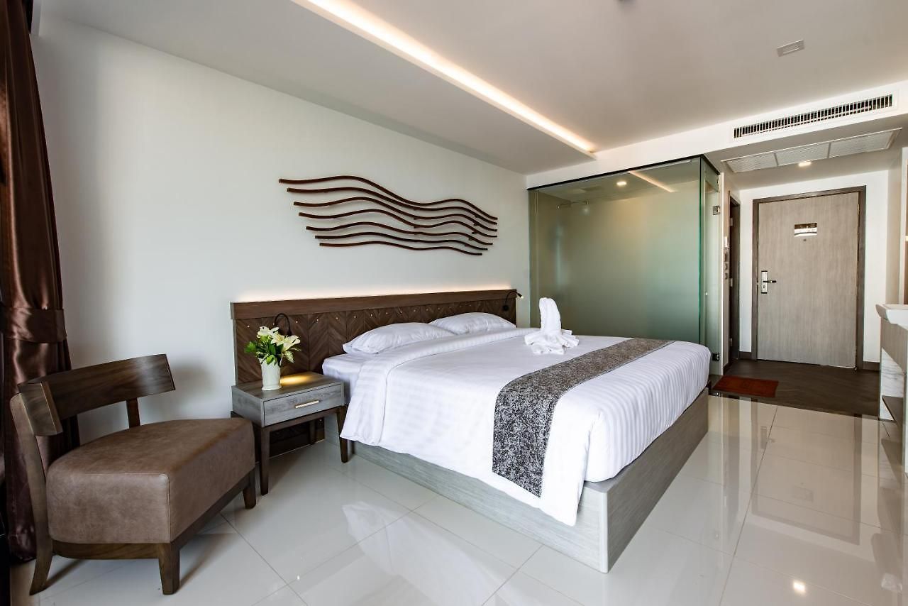 แบควูดส์ โฮเทล พัทยา โรงแรม 5*