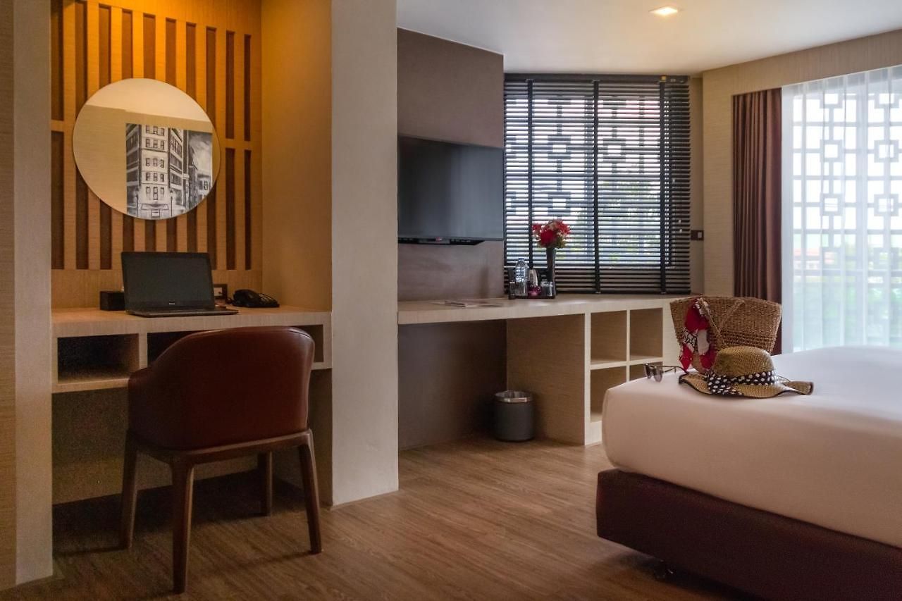 Glow โรงแรม 4*