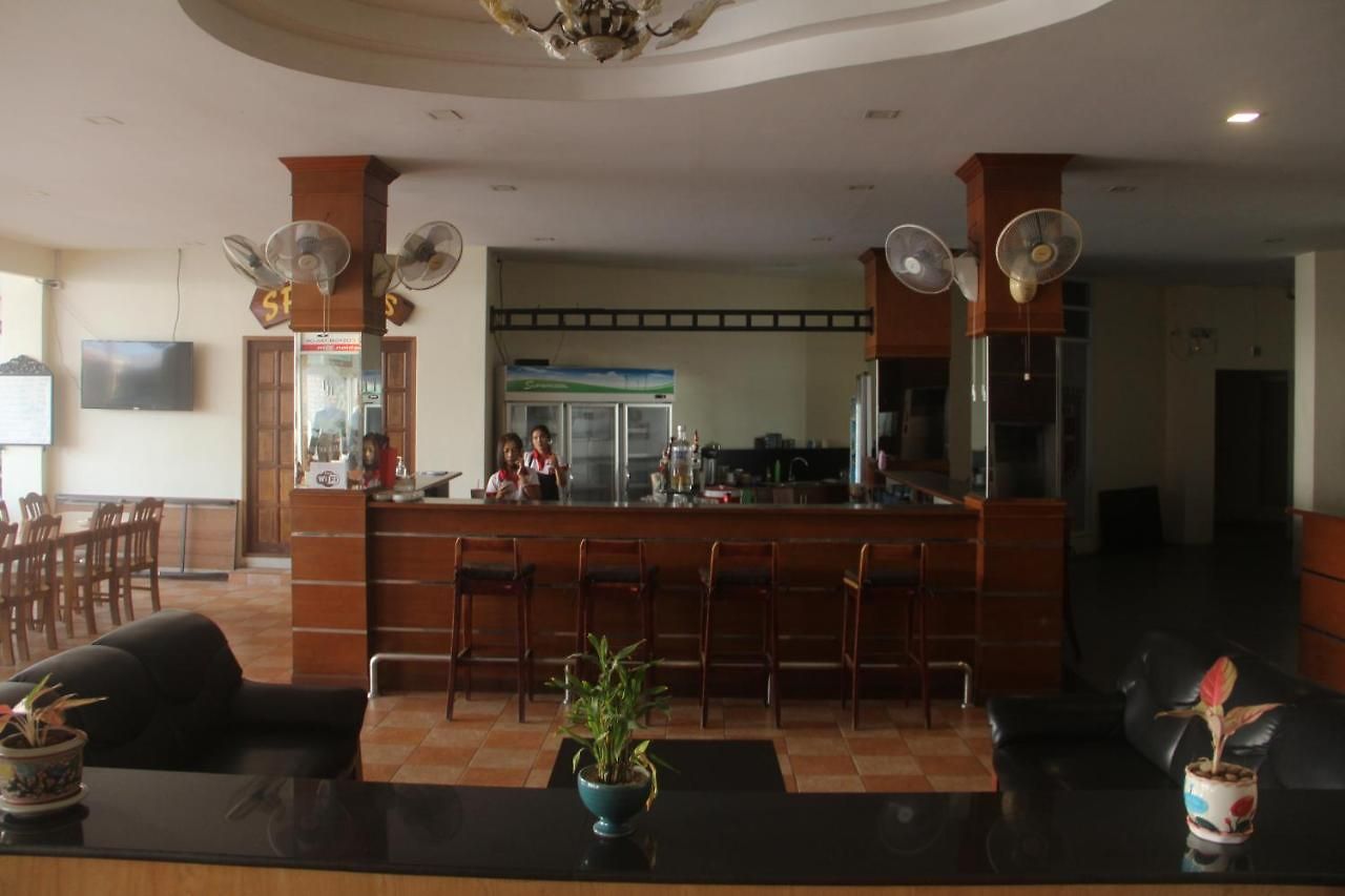 Dania โรงแรม *