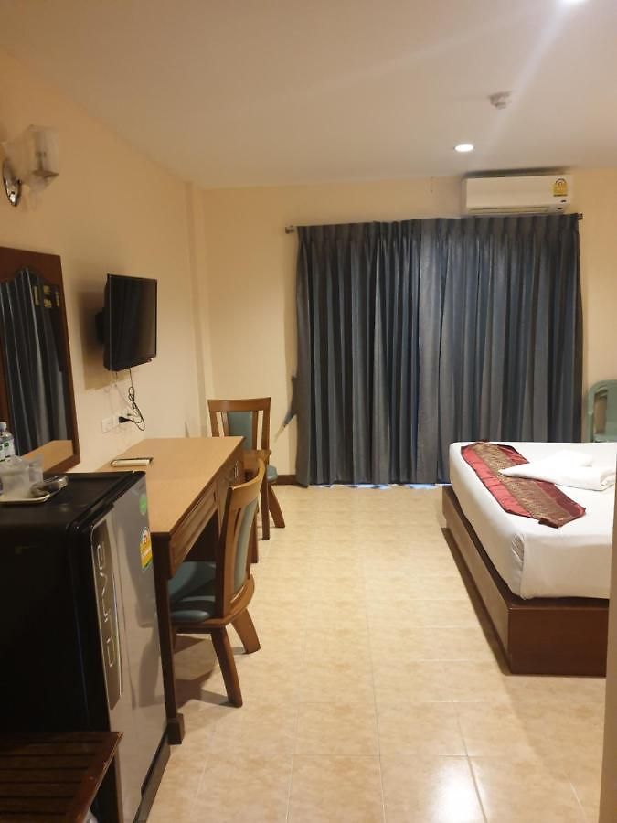 โรงแรม ซันวิว เพลส