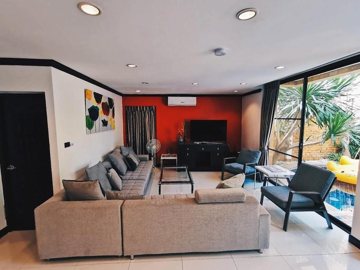 วิลล่า 4poolvillas *