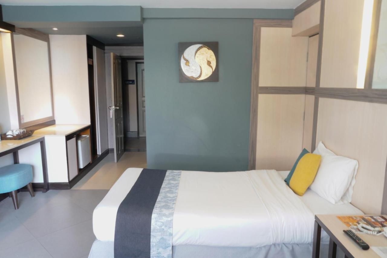 โรงแรม Sea Breeze Jomtien Pattaya