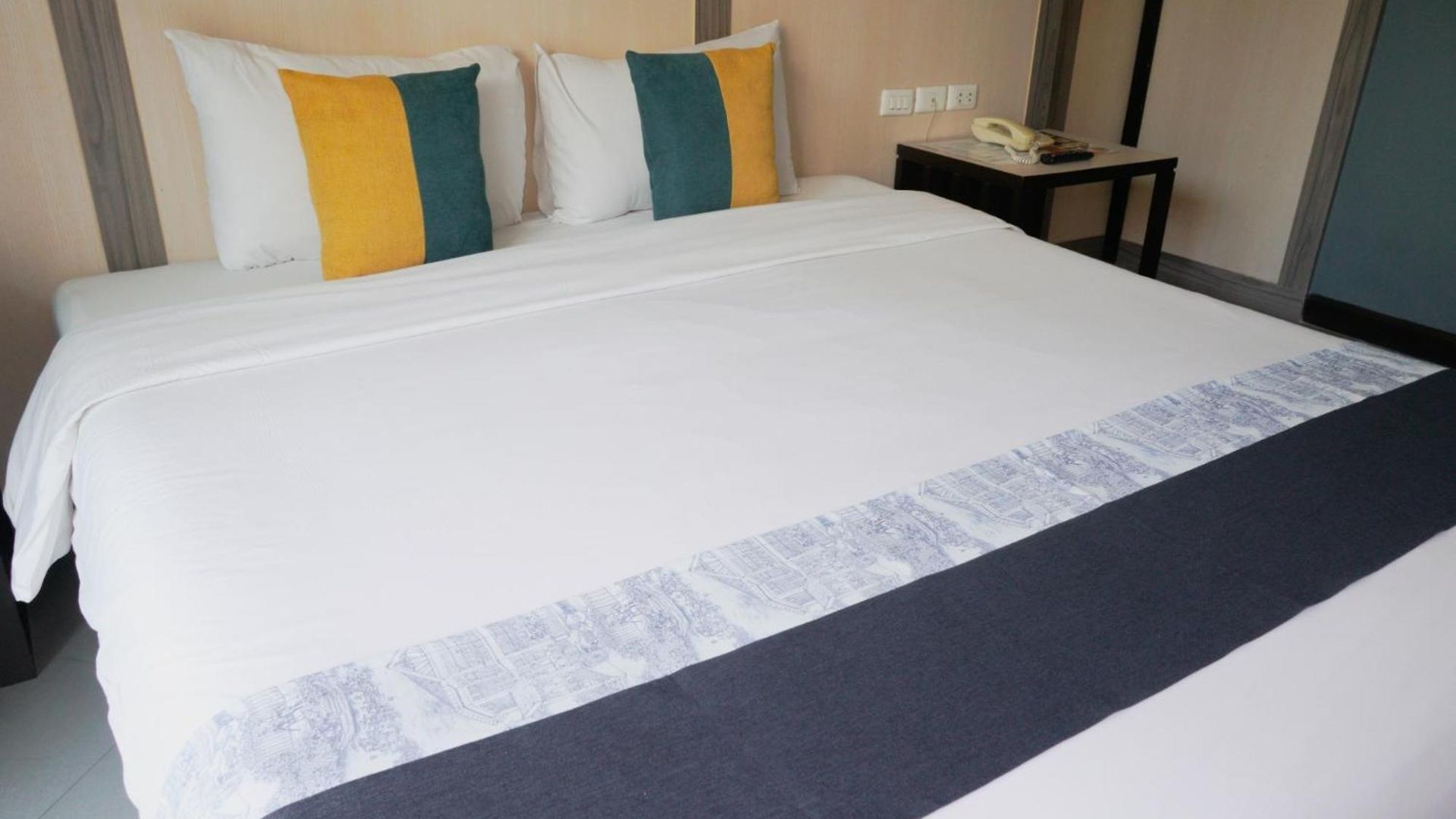 โรงแรม Sea Breeze Jomtien Pattaya