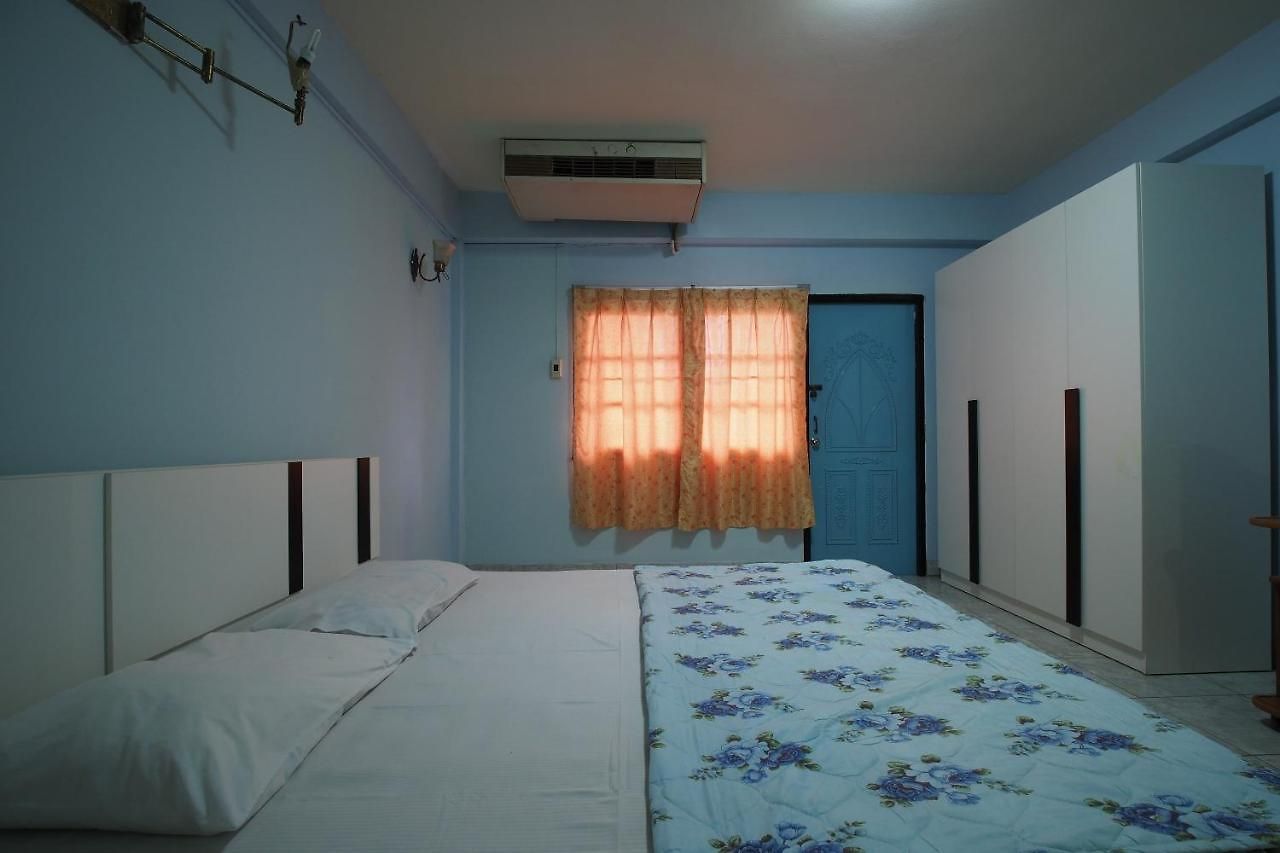 โรงแรม Oyo 1004 Naklua Mansion