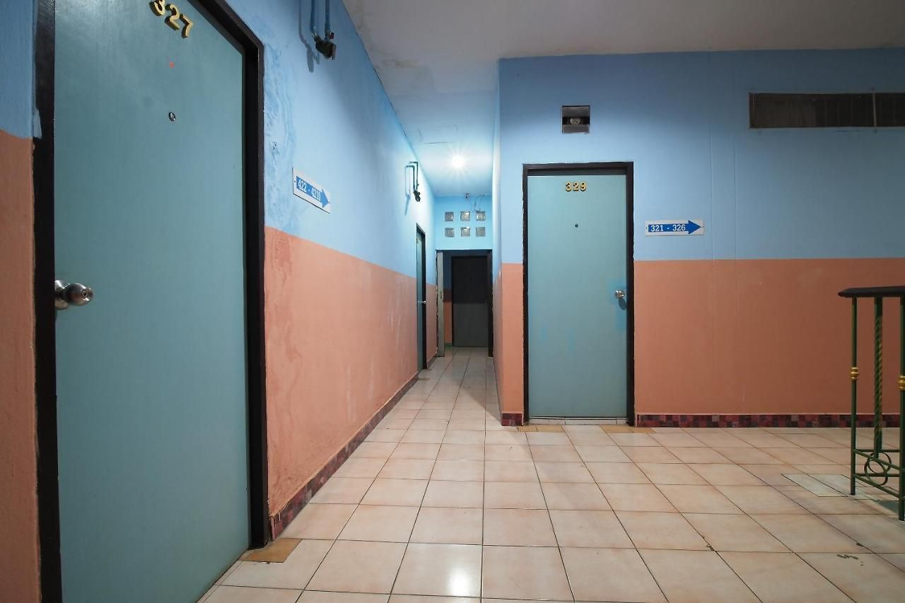 Oyo 1004 Naklua Mansion โรงแรม