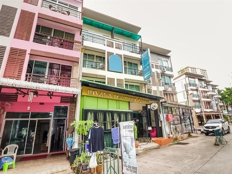 Oyo 146 Rivana Boutique By Sandara