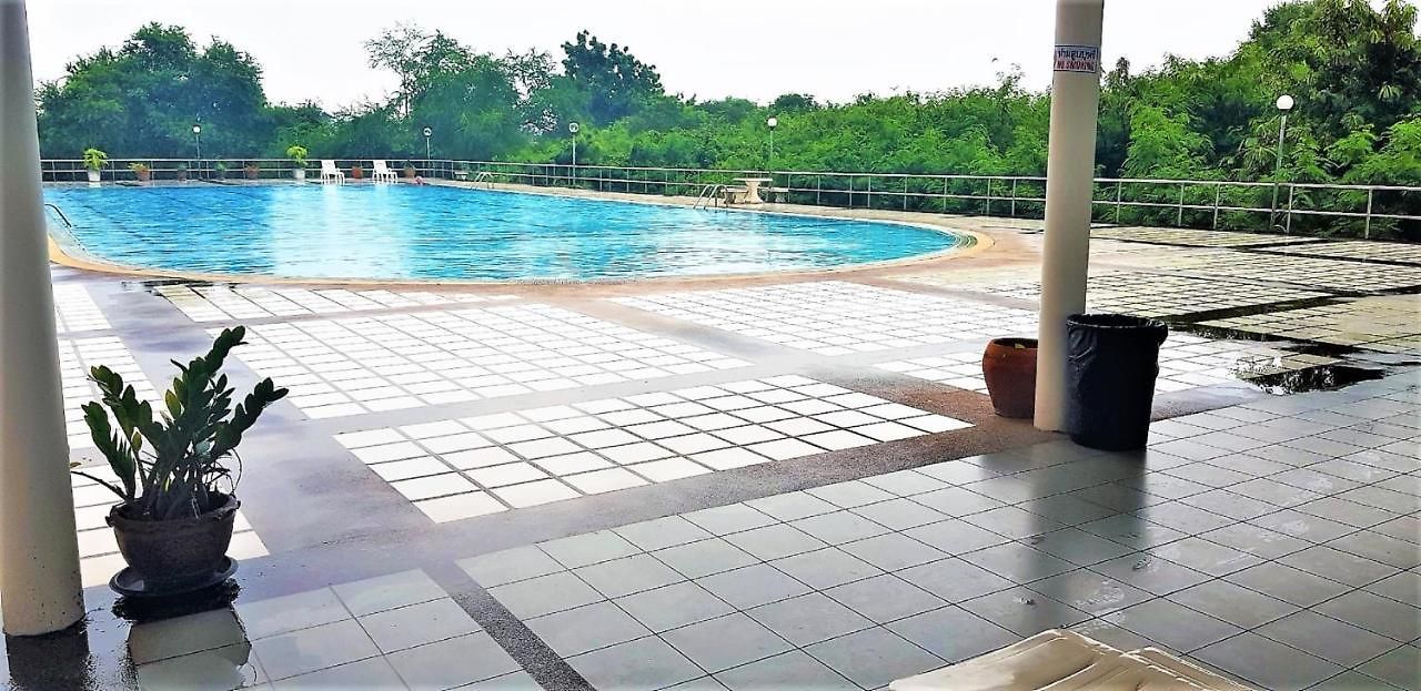 Plaza Condotel Large Sukhumvit วันหยุดที่บ้าน