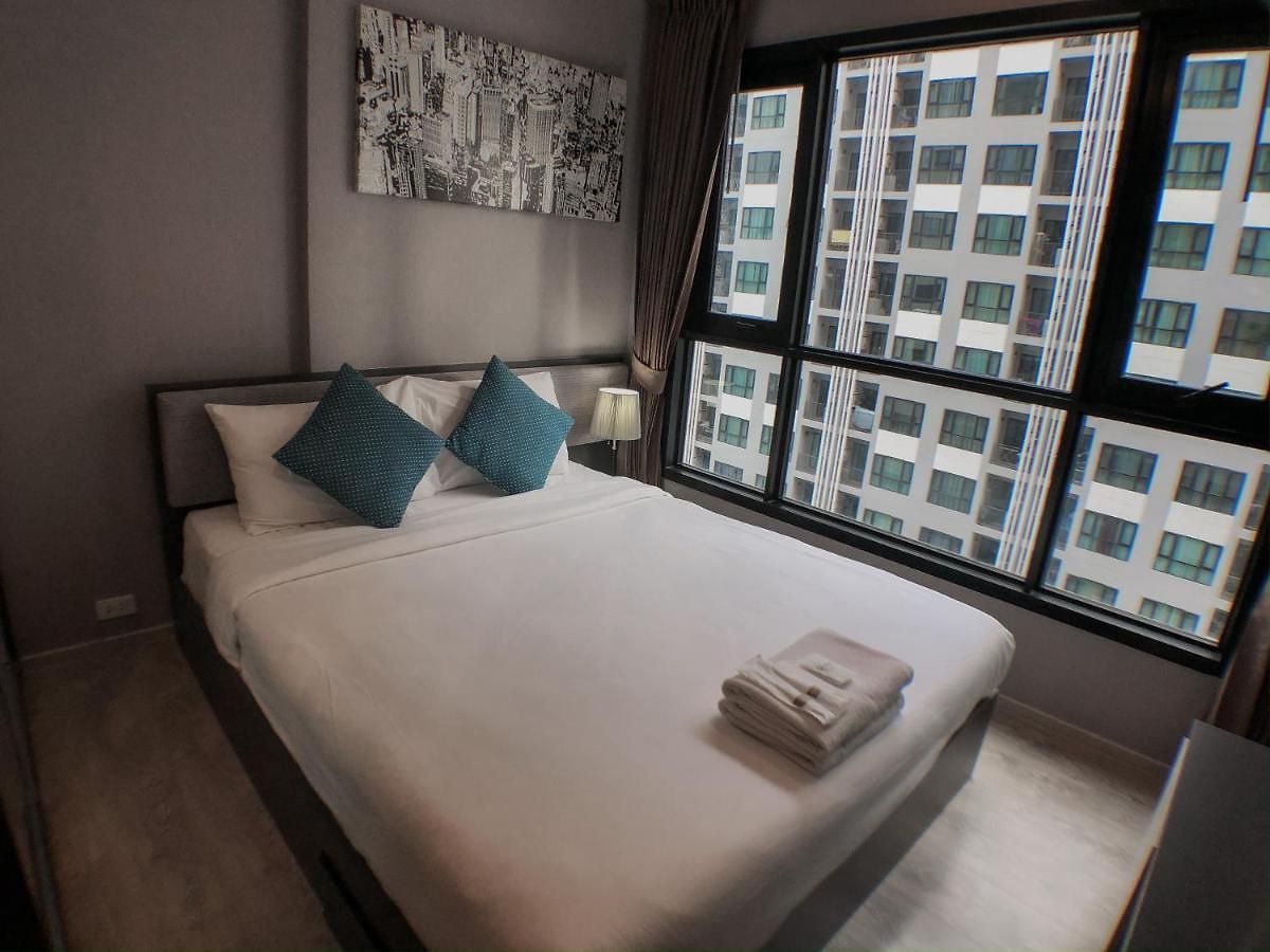 โรงแรม The Base Sml *