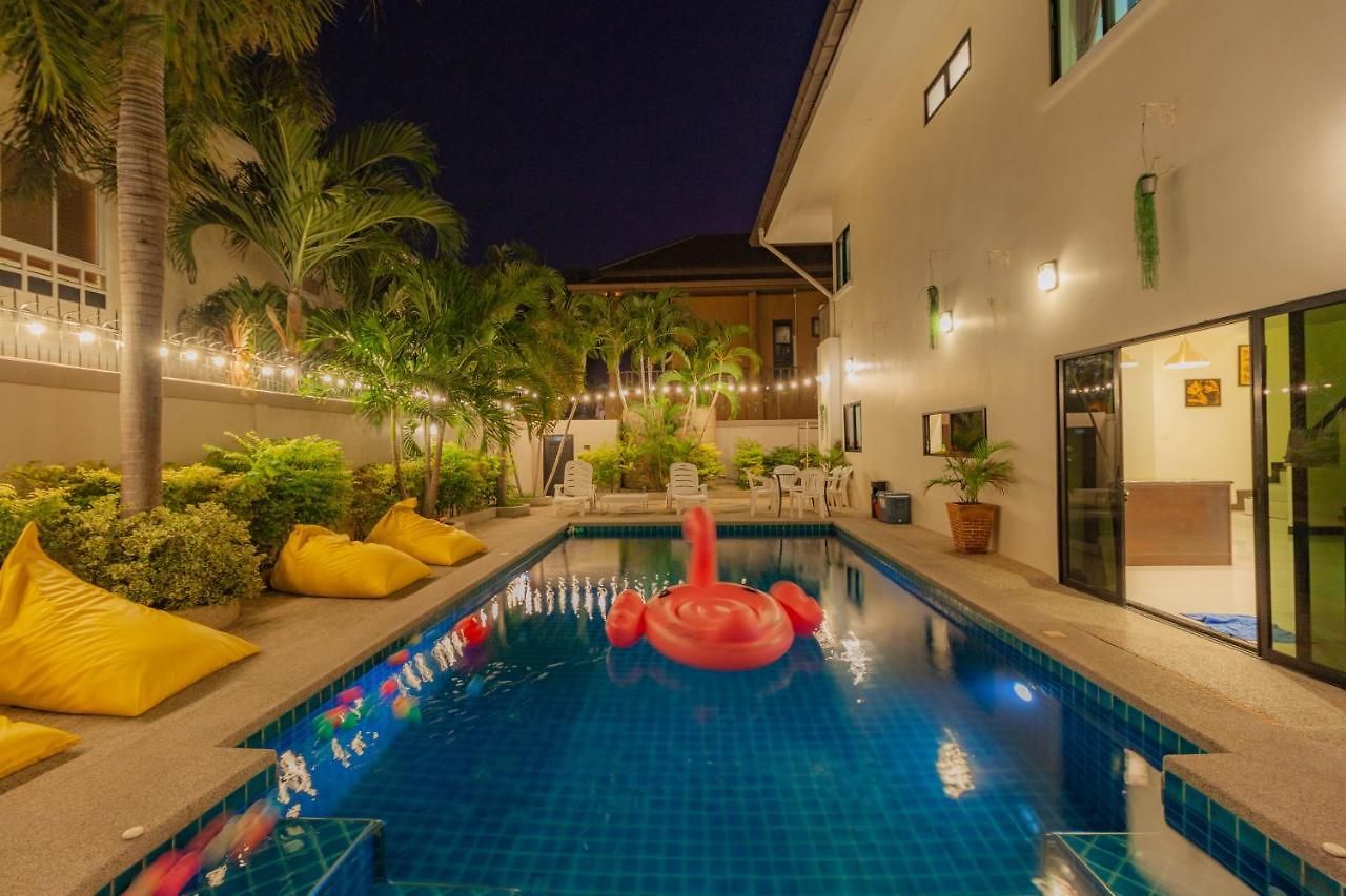 วิลล่า Luxury Pool 4 Bedroom 900m 1.5 Km Downtown