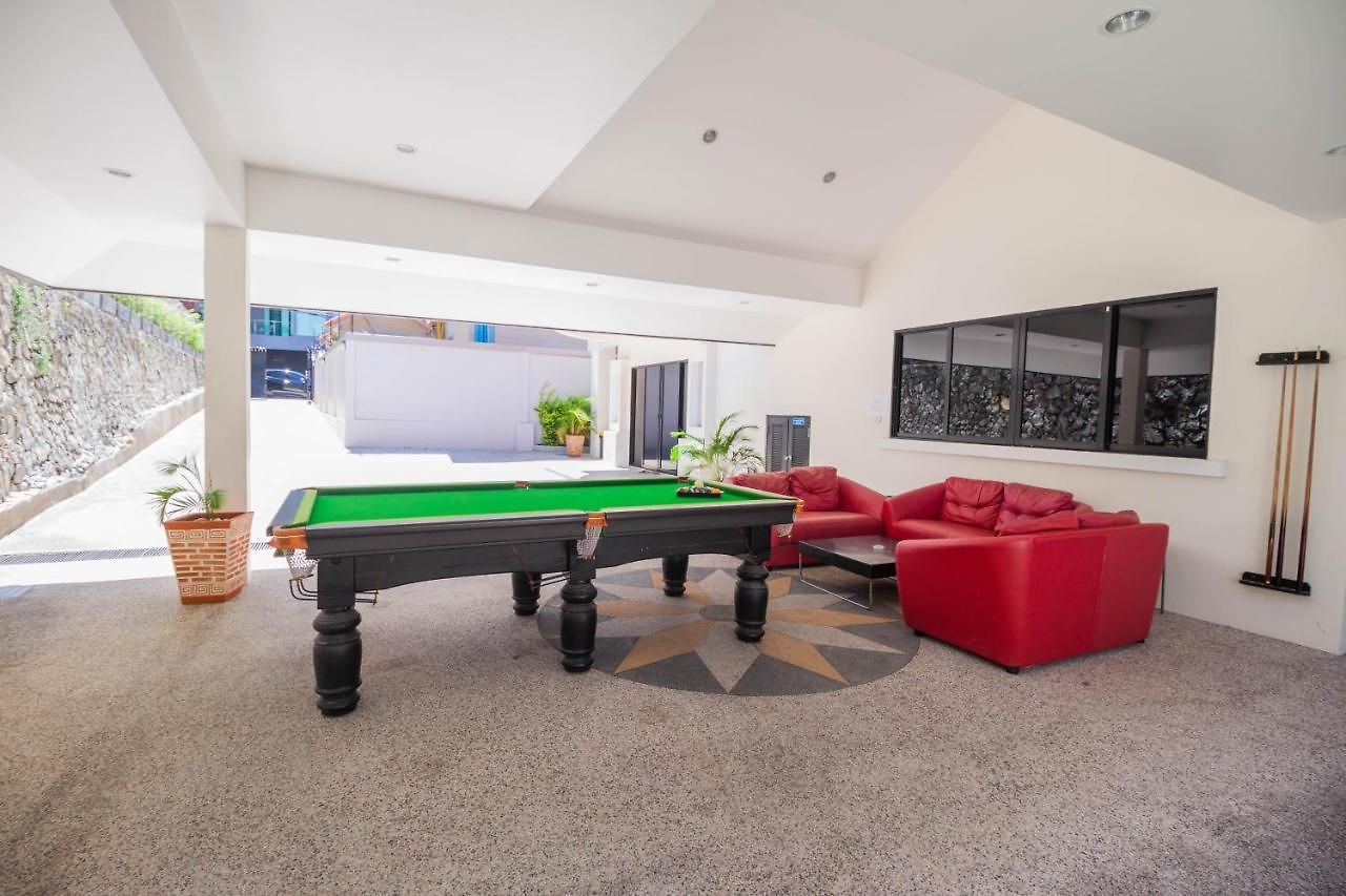 Luxury Pool 4 Bedroom 900m 1.5 Km Downtown วิลล่า Pattaya