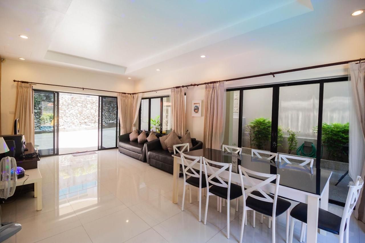 Luxury Pool 4 Bedroom 900m 1.5 Km Downtown