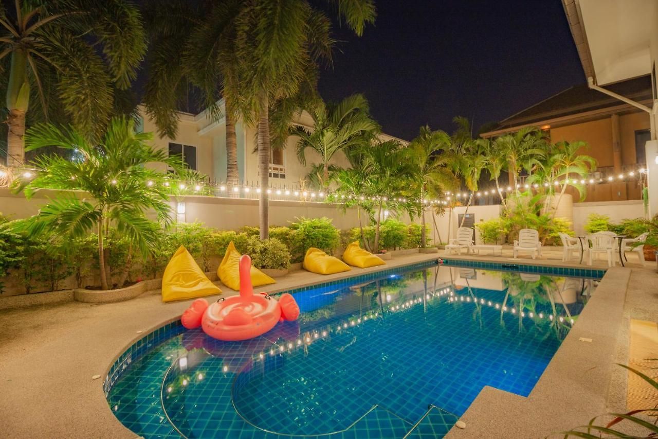 วิลล่า Luxury Pool 4 Bedroom 900m 1.5 Km Downtown