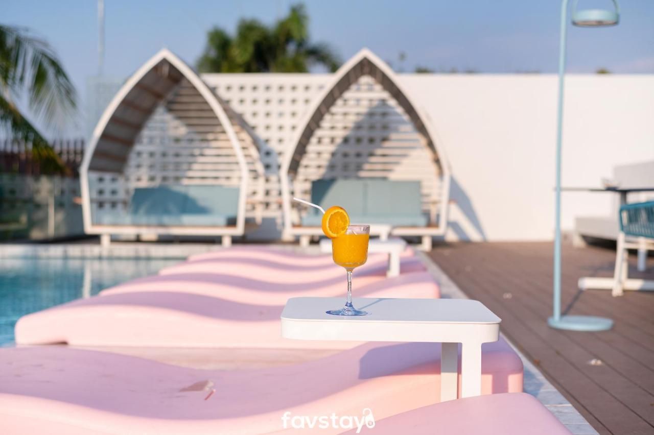 Kram Beach And โรงแรม 5*