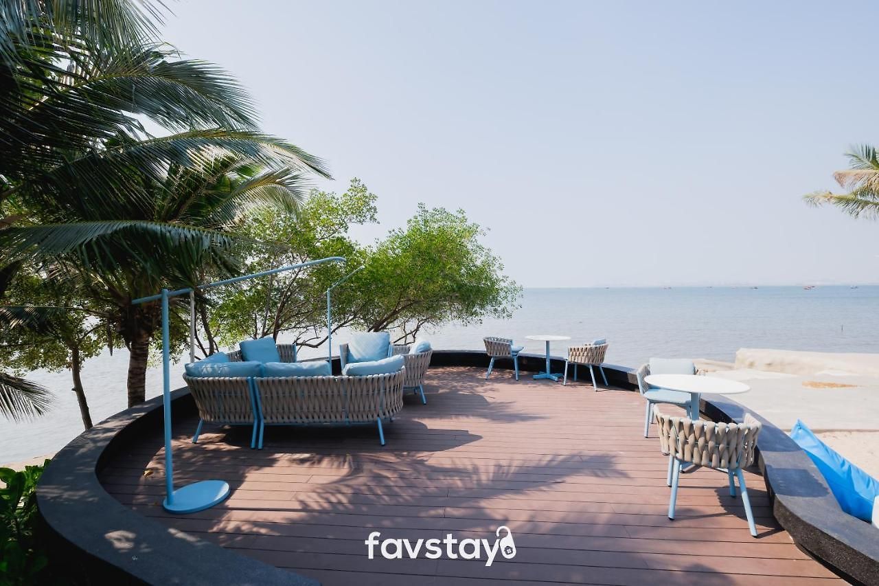 Kram Beach And โรงแรม