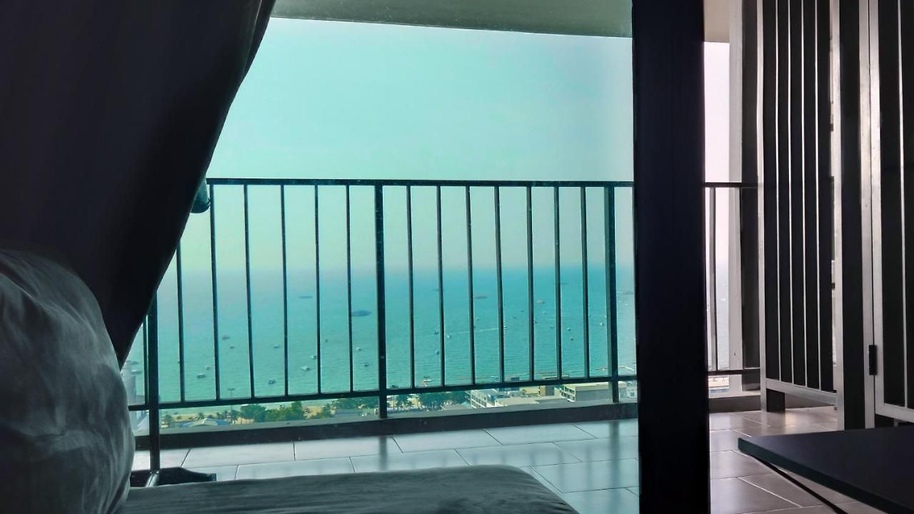 Sea View Rooftop Pool อพาร์ทเม้น Pattaya
