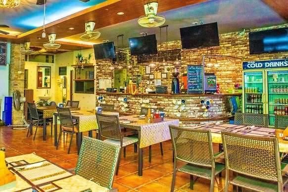 บ้านพัก Jolly & Restaurant 4*