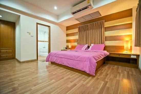 บ้านพัก Jolly & Restaurant Pattaya