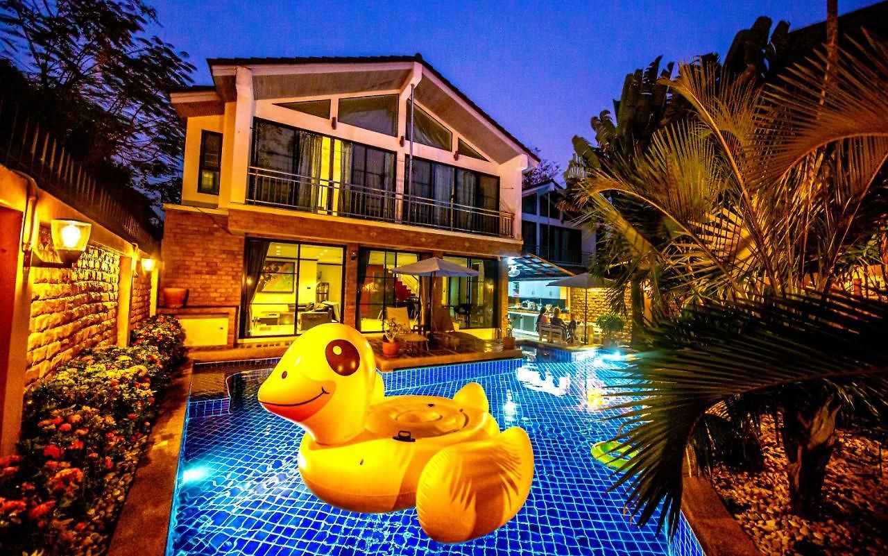 วิลล่า 4poolvillas