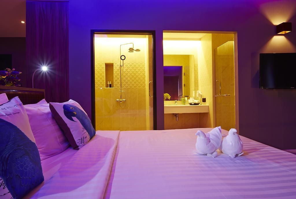 The Weekend โรงแรม