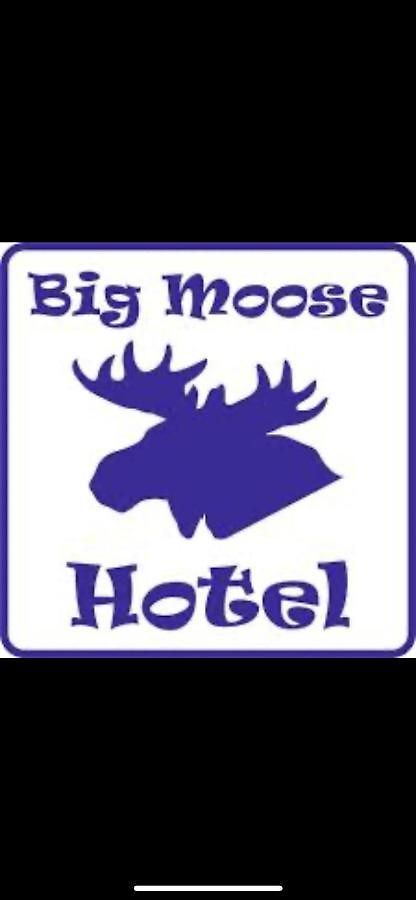 Big Moose โรงแรม 3*