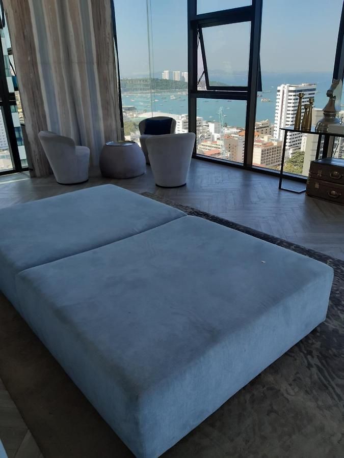 The Base Sea View *