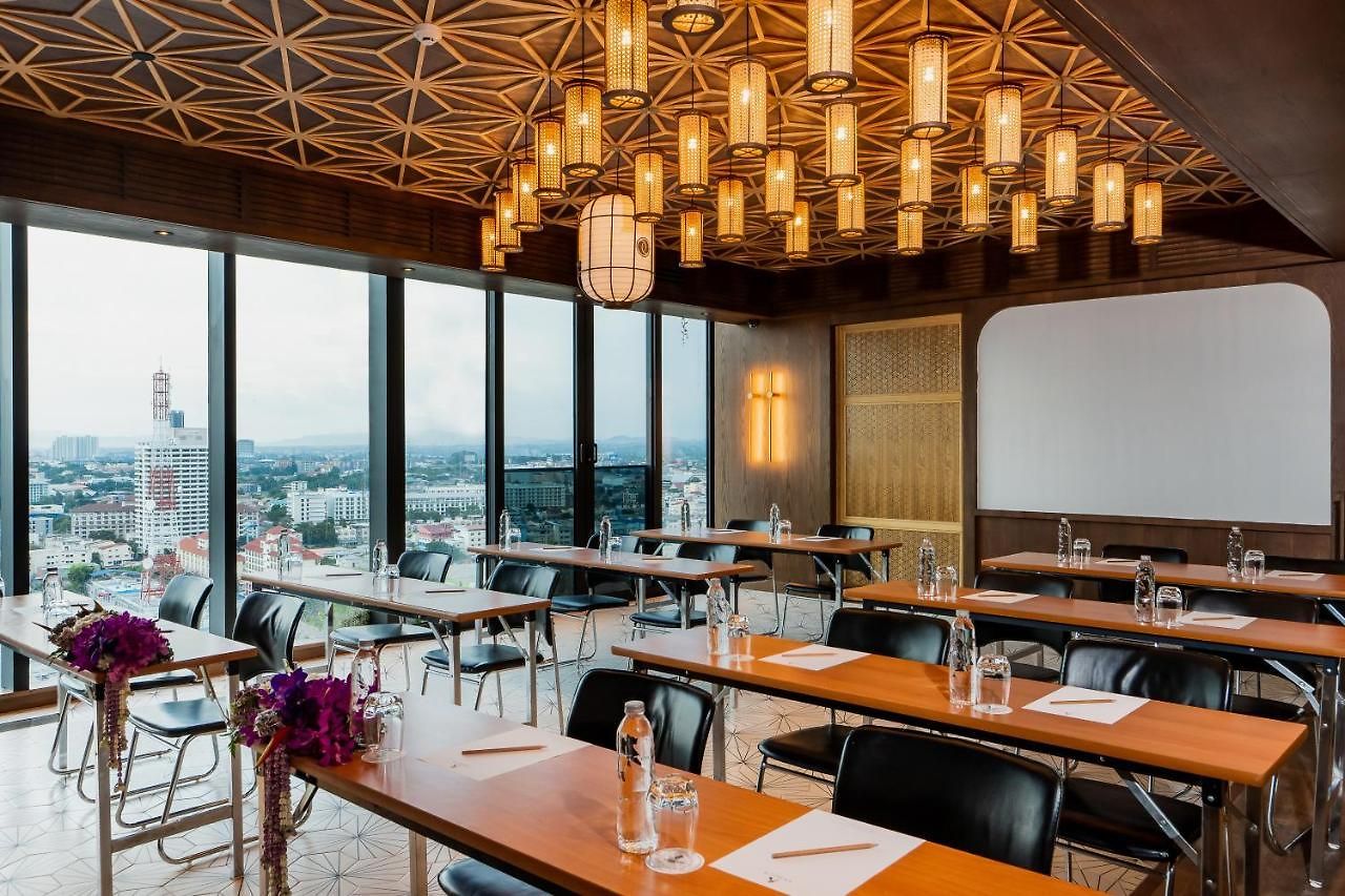 อาเบอร์ โฮเทล แอนด์ เรสซิเดนซ์ โรงแรม 5*