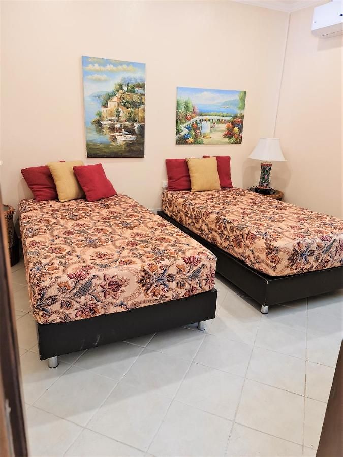 Butterfly Garden Boutique Residences Apts And Villas, A Lifestyle Destination Ex Lg 1-3 Bedroom Units , Full Kitchen, 2 Full Bathrooms, Rain Shower, Bath, Free Bbq, Free Fast Fiber Optic Wifi, Staff 24-7
