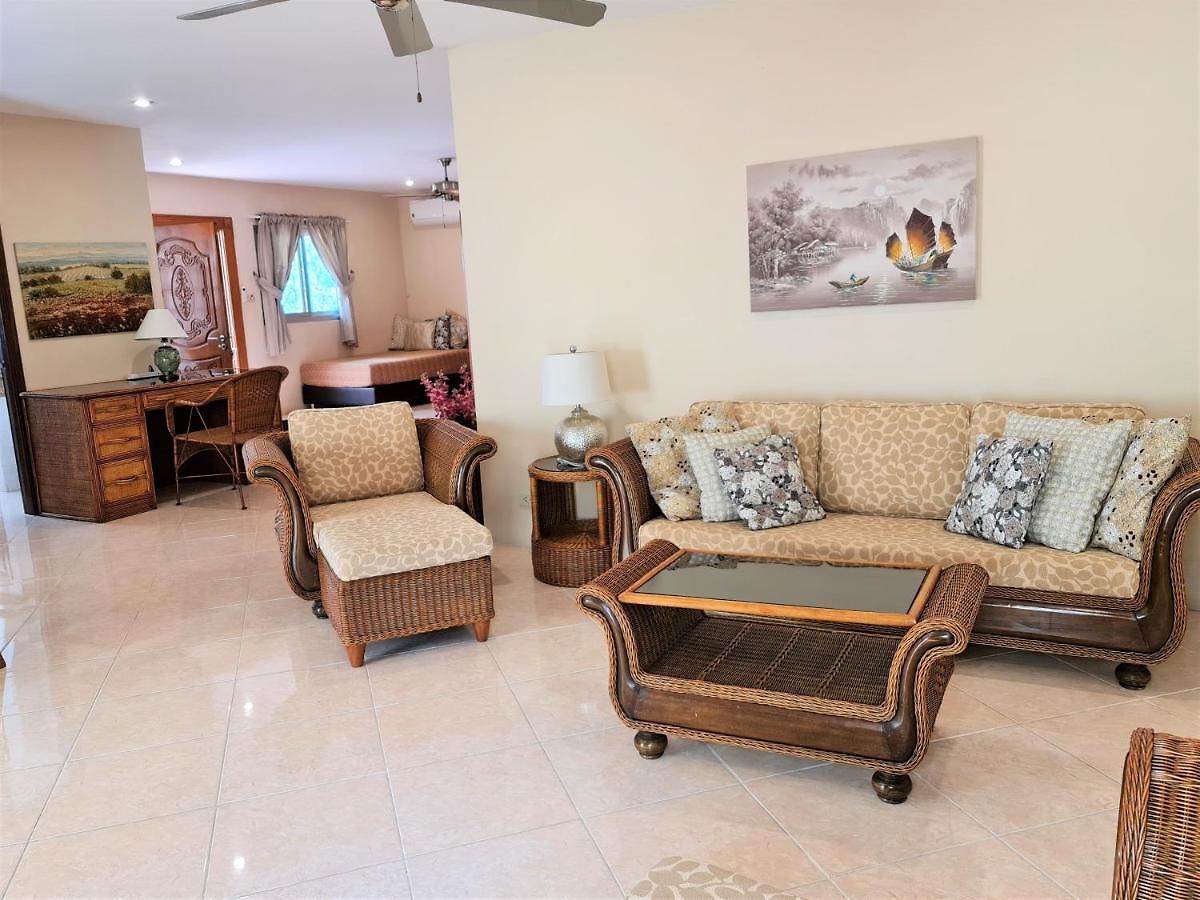 Butterfly Garden Boutique Residences Apts And Villas, A Lifestyle Destination Ex Lg 1-3 Bedroom Units , Full Kitchen, 2 Full Bathrooms, Rain Shower, Bath, Free Bbq, Free Fast Fiber Optic Wifi, Staff 24-7 อพาร์ตโฮเทล 3*