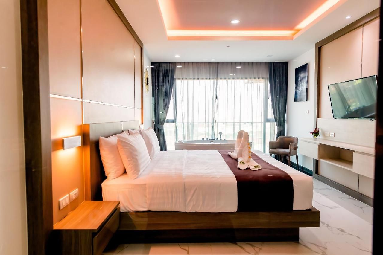 The Proud - Sha Certified โรงแรม Pattaya