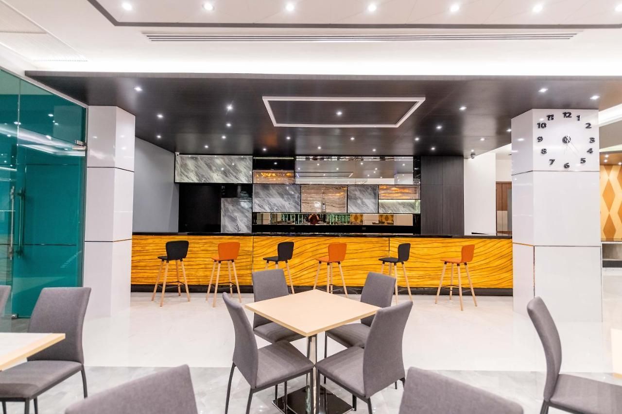 The Proud - Sha Certified โรงแรม Pattaya