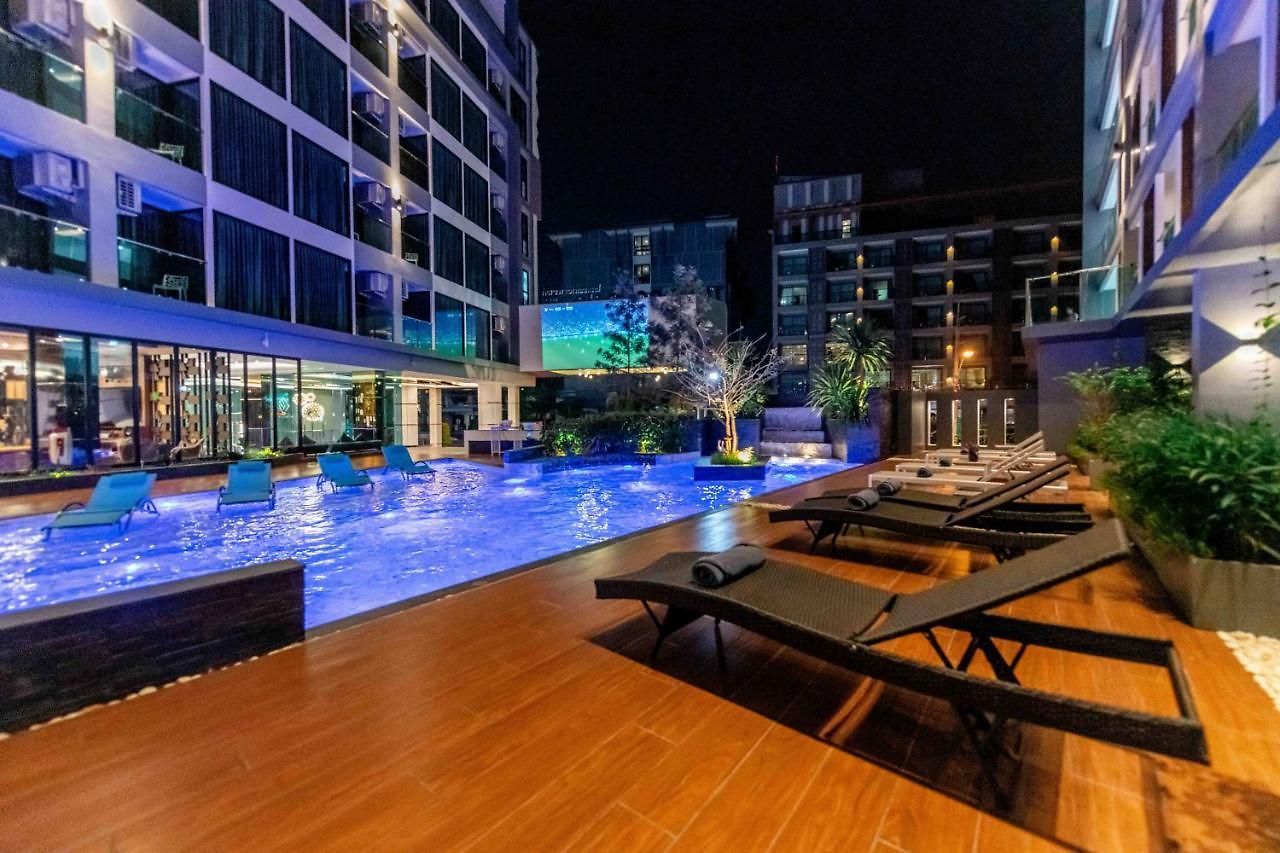 โรงแรม The Proud - Sha Certified Pattaya