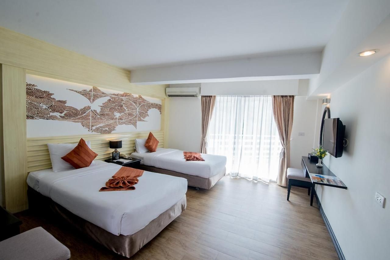 Sea Breeze Jomtien โรงแรม Pattaya