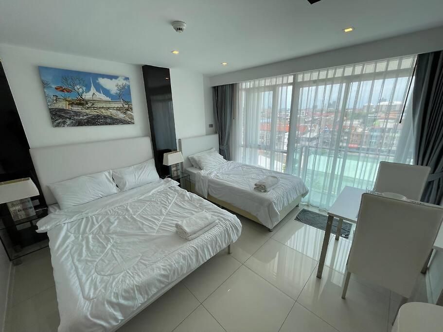 Getaway In Center Apartment Pattaya