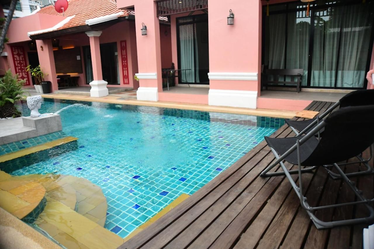 วิลล่า พระตำหนักวิลล่า 10 ห้องนอน พร้อมสระว่ายน้ำส่วนตัว *