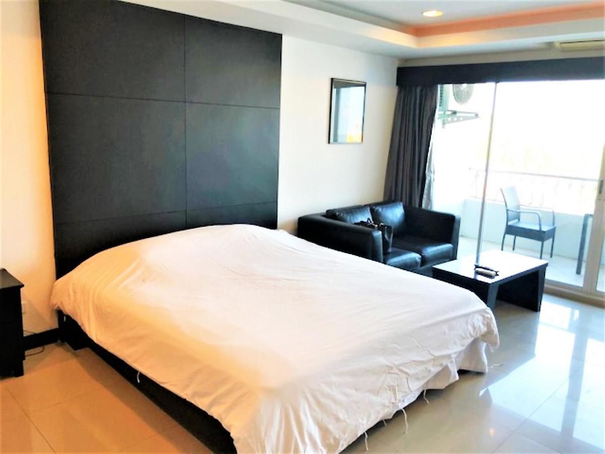 Large With Balcony - Tw Platinum Suites, Jomtien