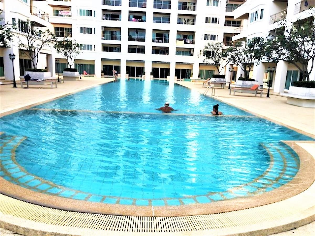 วันหยุดที่บ้าน Large With Balcony - Tw Platinum Suites, Jomtien Pattaya